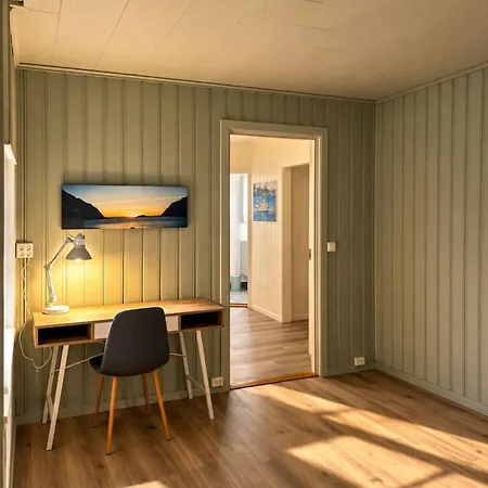 Nordstrand - Enestaende Utsikt Og Beliggenhet Ramberg